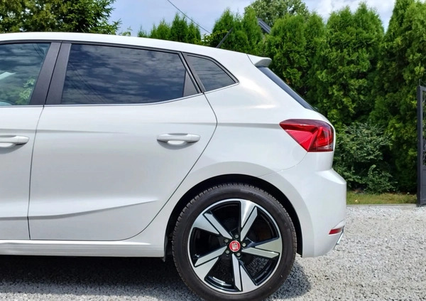 Seat Ibiza cena 49900 przebieg: 54000, rok produkcji 2017 z Sulejów małe 436